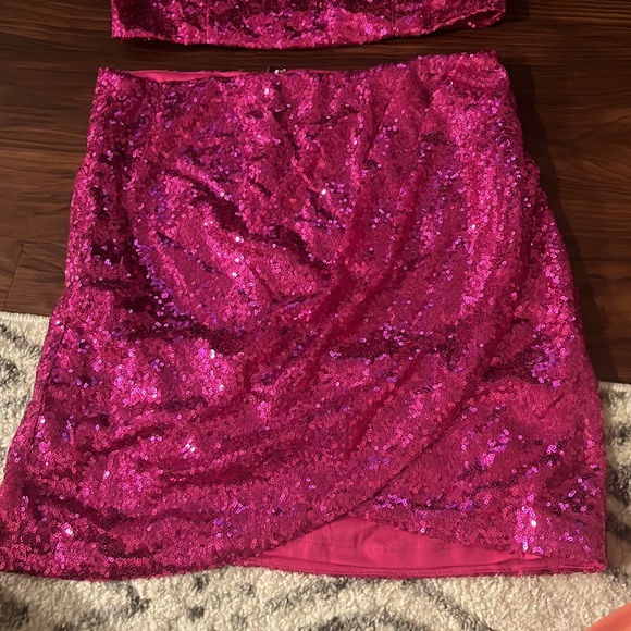 Skirt Set - Picture 3 of 5